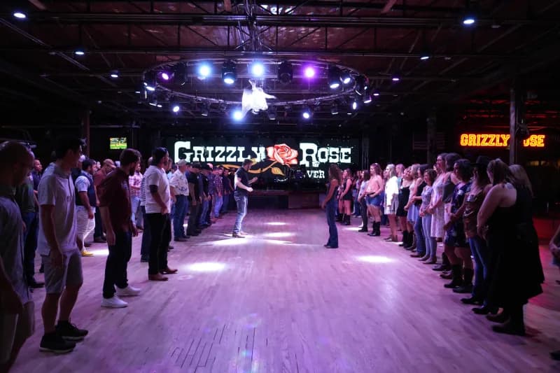 Singles Night @ The Grizzly Rose: Country Swing & Line Dance